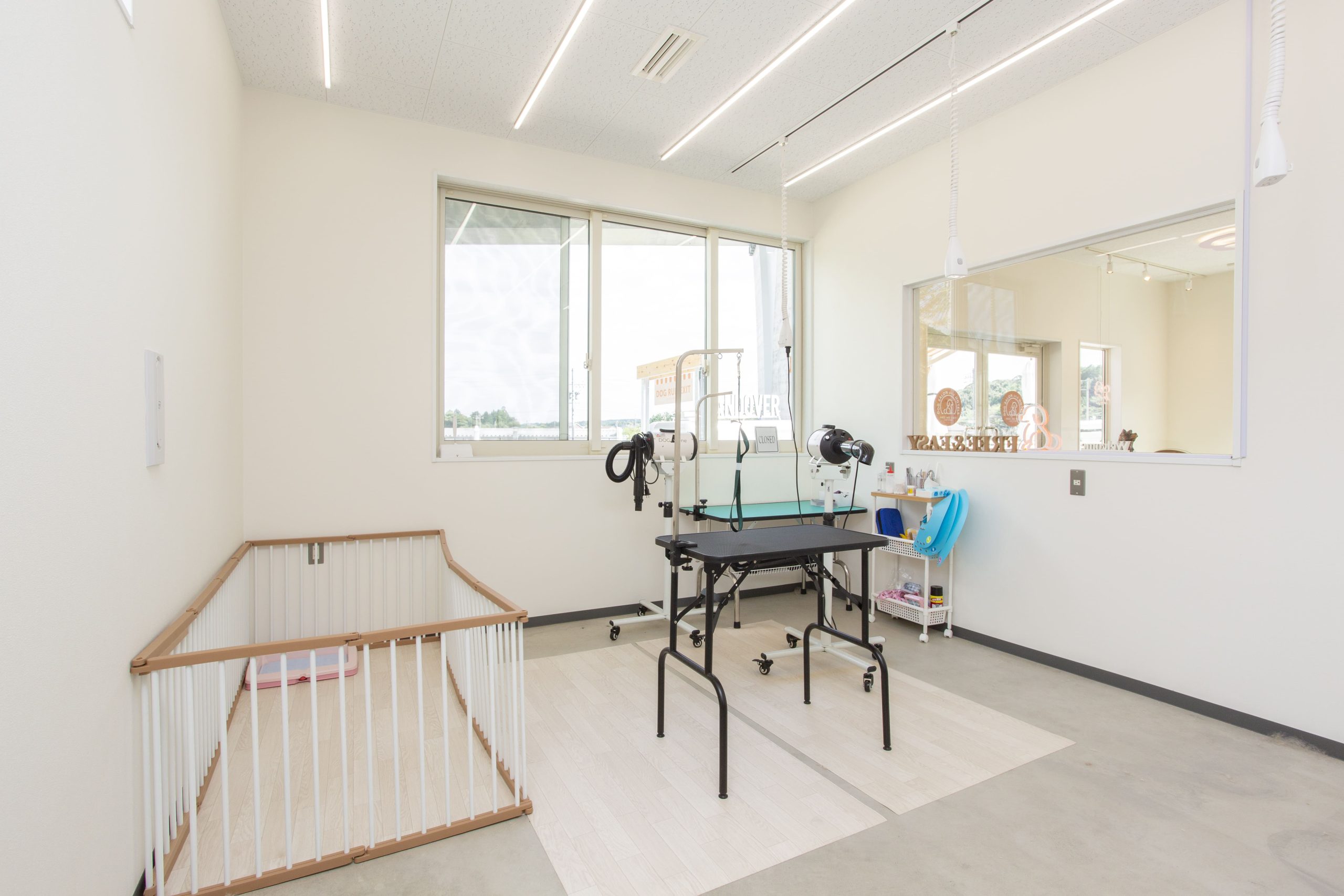 ドッグサロン - FREE AND EASY CAMP RESORT